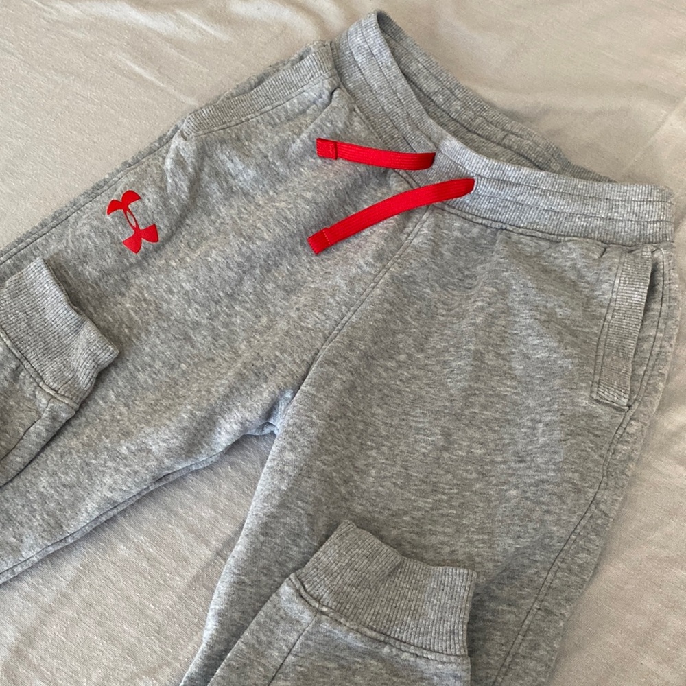 Boys Under Armour jogger pants Sz. YSM